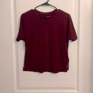 NWOT THE NORTH FACE athletic tee